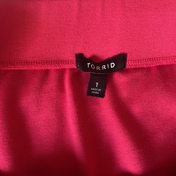 Torrid skirts, tanks, dresses. - Picture 4 of 13